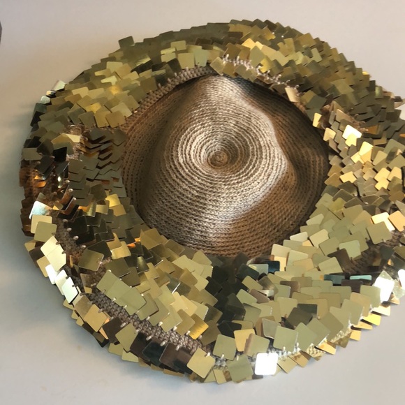 EUC Authentic Burberry Retro Sequins Hat